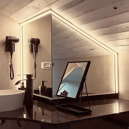 G-house * بارما